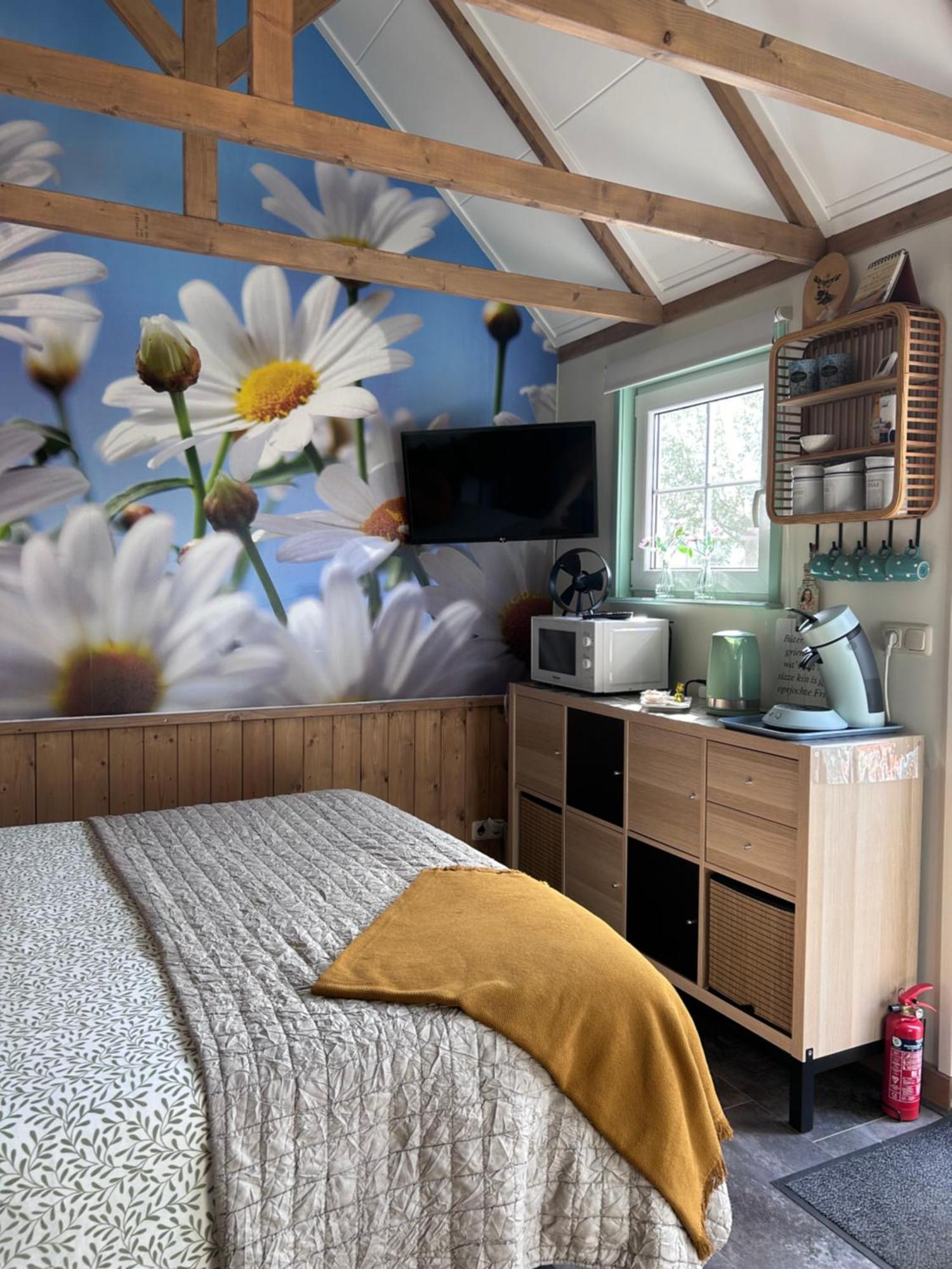Bed En Brochje De Oase Bed & Breakfast Sweagerbosk ภายนอก รูปภาพ