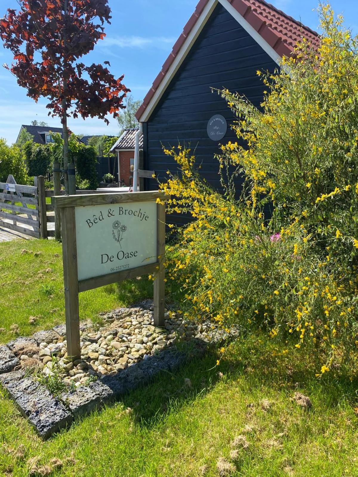 Bed En Brochje De Oase Bed & Breakfast Sweagerbosk ภายนอก รูปภาพ